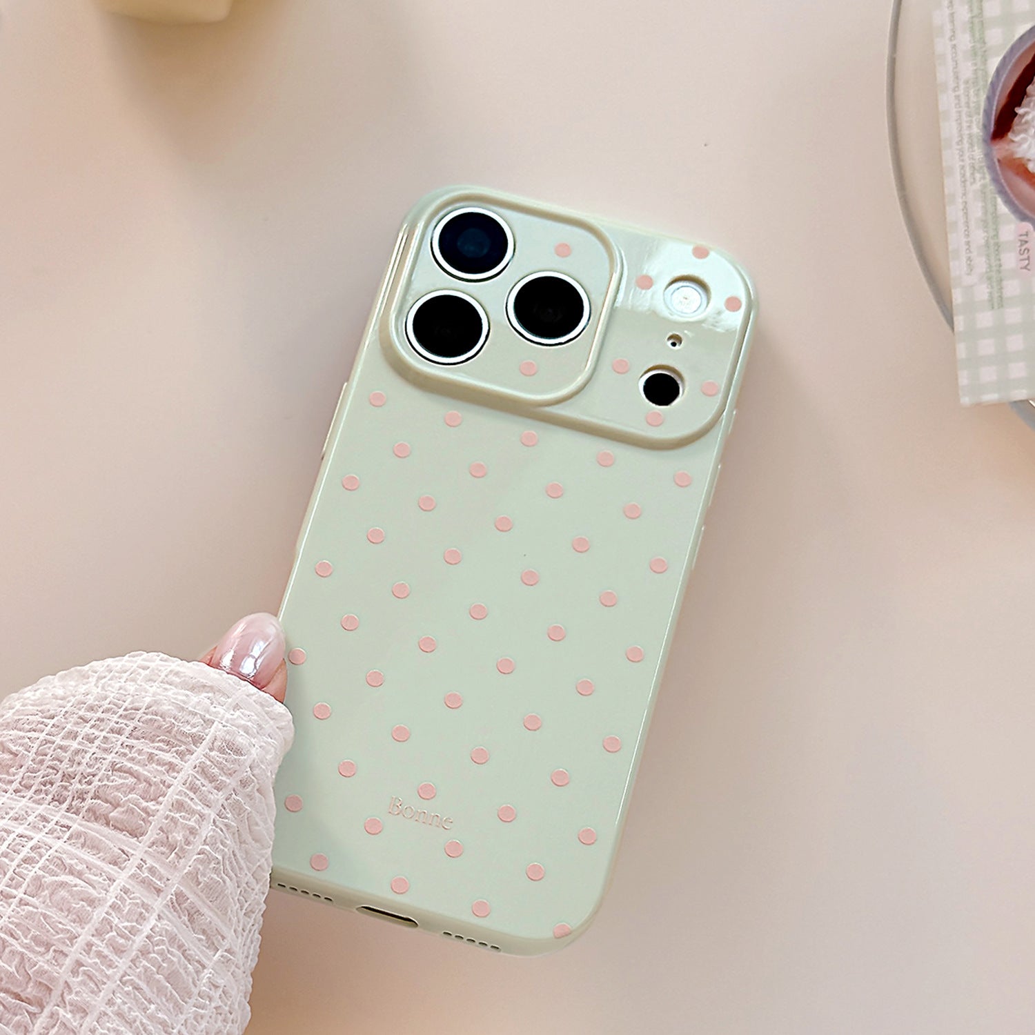 Polka dot phone case